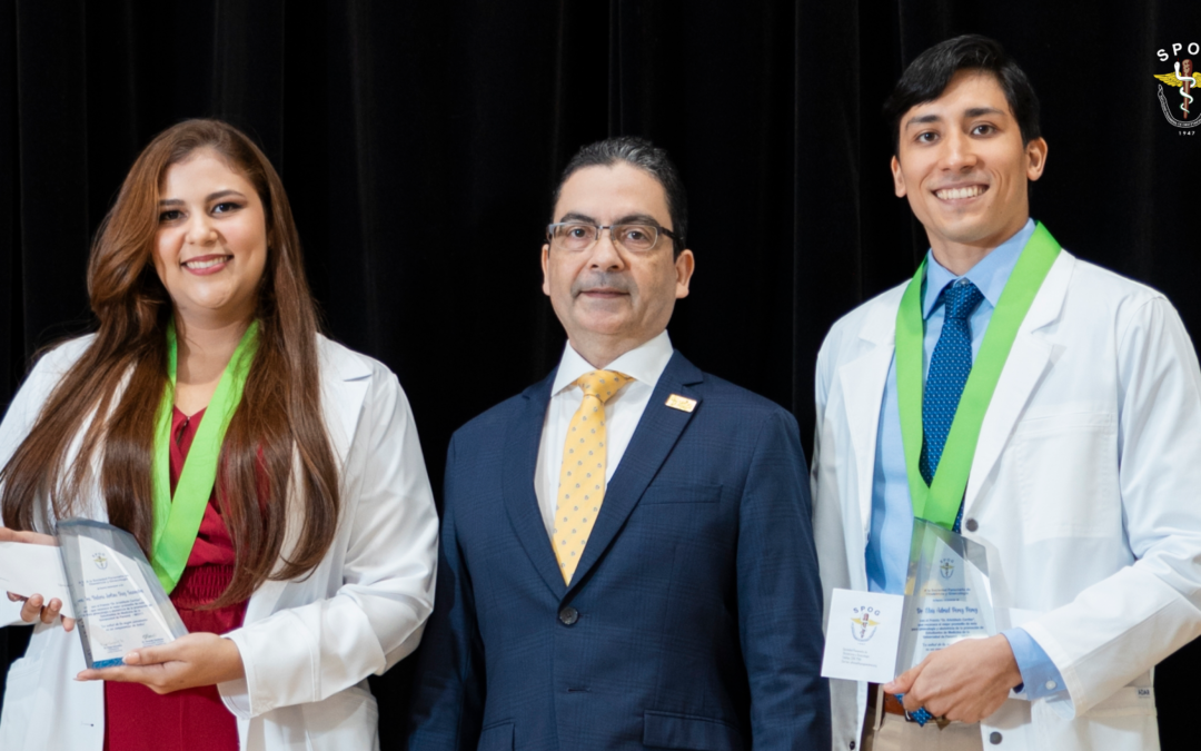 La SPOG reconoce mejores promedios en ginecología y obstetricia de estudiantes graduandos de la MED17 – UP